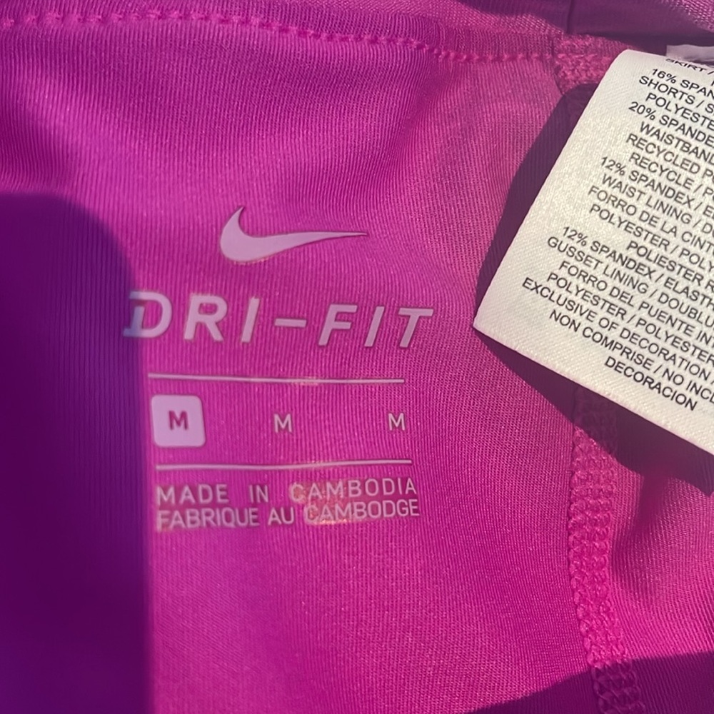 Nike golf or tennis skirt - Picture 3 of 3
